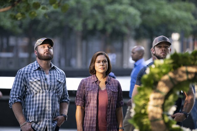 Tým SEAL - Nine Ten - Z filmu - A. J. Buckley, Toni Trucks, Max Thieriot