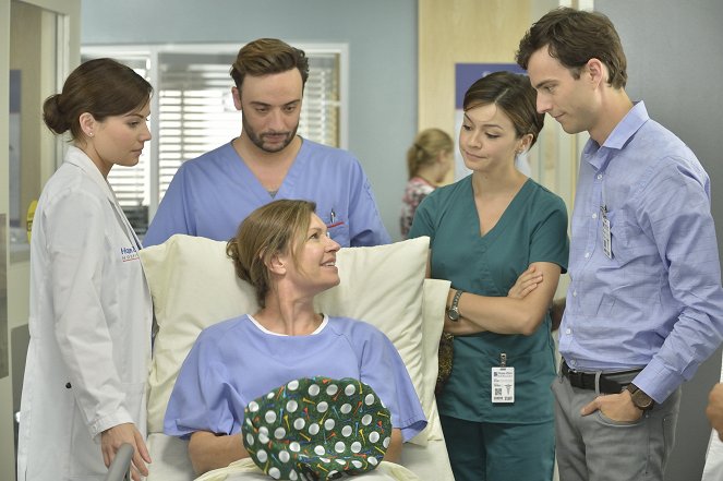 Saving Hope - Season 2 - Nottingham 7 - Photos