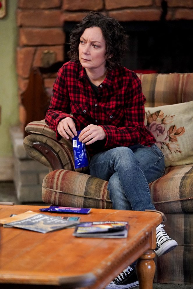The Conners - Season 4 - Peter Pan, the Backup Plan, Adventures in Babysitting, and a River Runs Through It - Do filme - Sara Gilbert