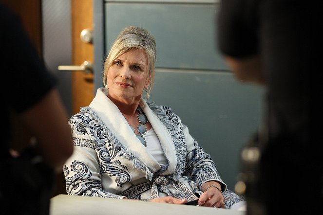 The Rookie - Fire Fight - Photos - Mary Beth Evans
