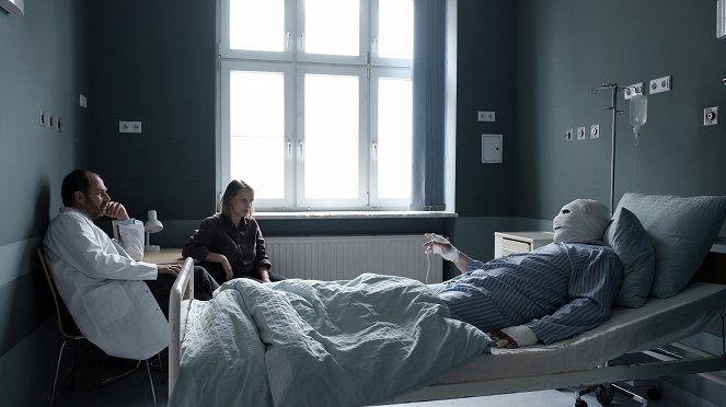 Pavučina - Epizoda 2 - Z filmu - Marcin Perchuć, Joanna Kulig