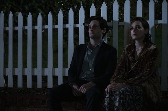 You - Season 3 - And They Lived Happily Ever After - Photos - Penn Badgley, Victoria Pedretti