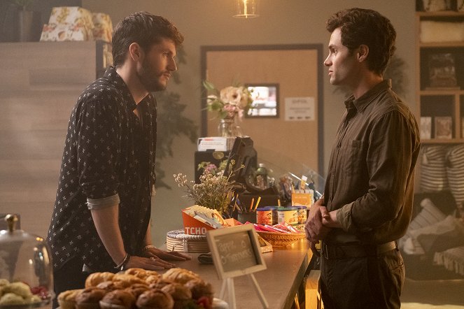 You - Season 2 - Farewell, My Bunny - Photos - James Scully, Penn Badgley