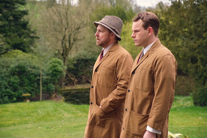 All Creatures Great and Small - Season 2 - Semper Progrediens - Photos - Samuel West, Callum Woodhouse