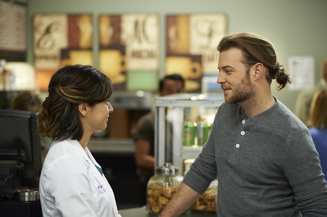 Saving Hope - Remains of the Day - Photos