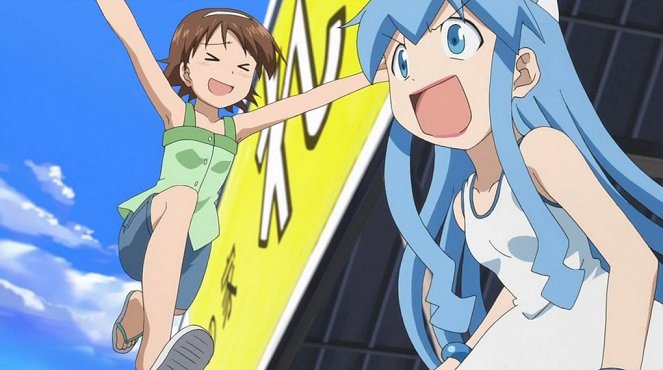 Squid Girl - Wanna Doorbell Ditch, Squiddo? / Can Squids Put On Make-Up? / Holy Squid! Is That a Secret Weapon? - Photos