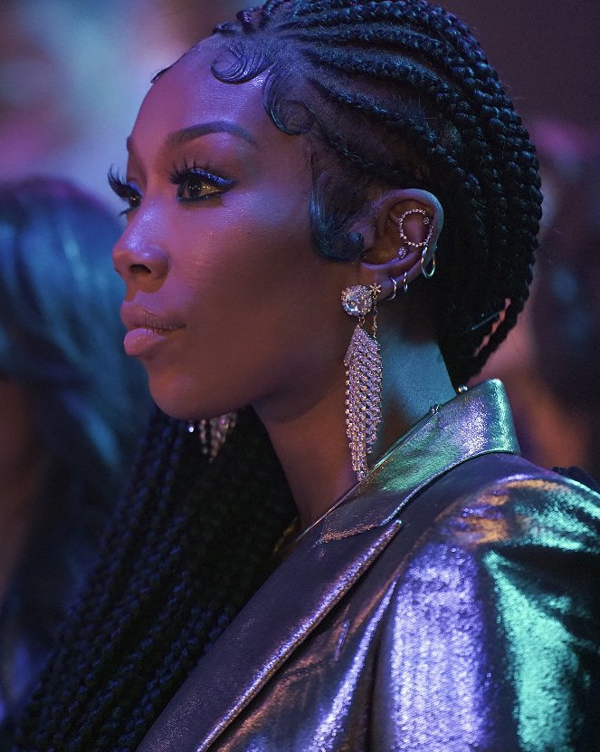 Queens - Do Anything for Clout - Photos - Brandy Norwood