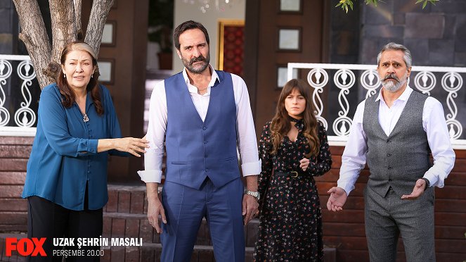 Uzak Şehrin Masalı - Episode 4 - De la película - Timur Acar