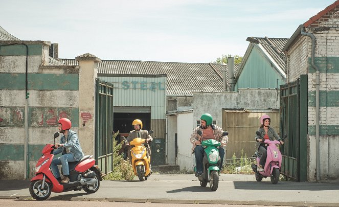 Si on chantait - Filmfotos - Jérémy Lopez, Clovis Cornillac, Victor Artus Solaro, Alice Pol