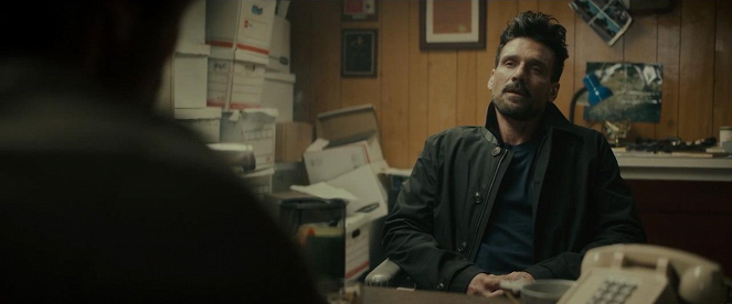 Into the Ashes - Van film - Frank Grillo