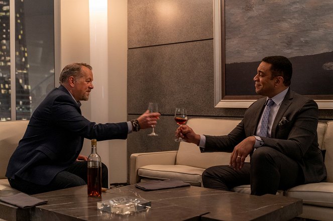 Billions - Victory Smoke - Photos - David Costabile, Harry Lennix