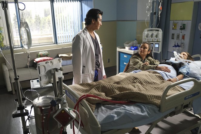 The Good Doctor - One Heart - Photos - Will Yun Lee, Crystle Lightning