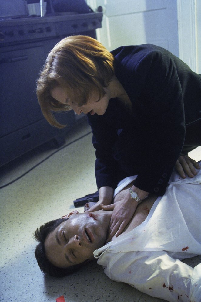 The X-Files - Season 7 - La Morsure du mal - Tournage - David Duchovny, Gillian Anderson