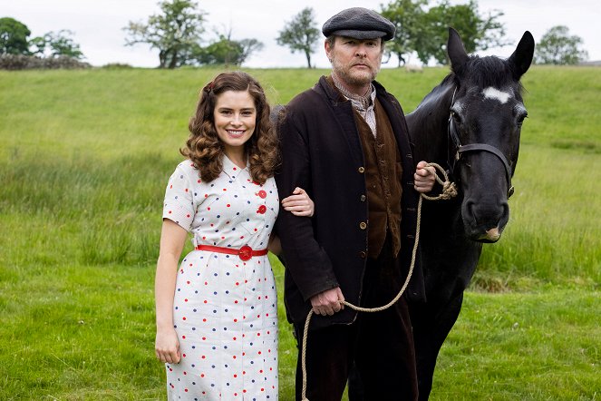 Der Doktor und das liebe Vieh - Season 2 - Familienbesuch - Werbefoto - Rachel Shenton
