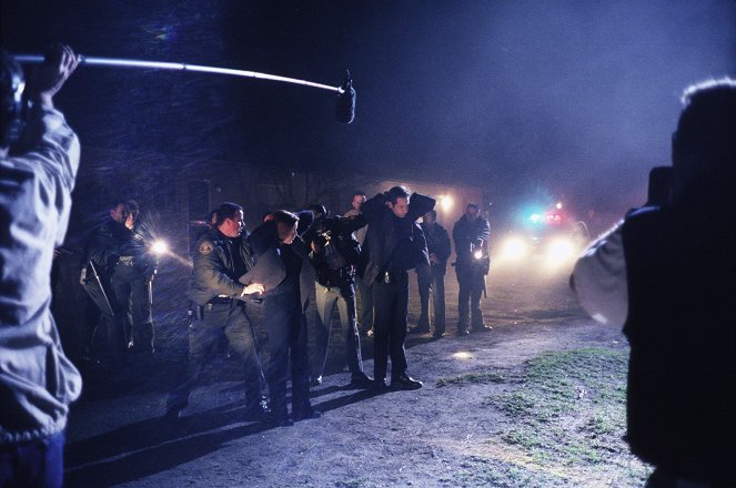 The X-Files - Season 7 - X-Cops - Van film