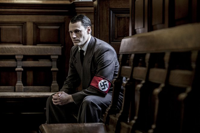 Hitler’s Circle of Evil - Rise of the Sycophants - Van film