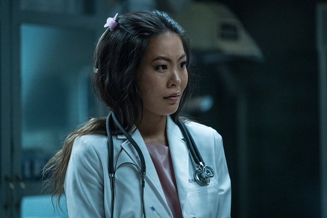 Batwoman - Season 3 - Freeze - Photos - Nicole Kang