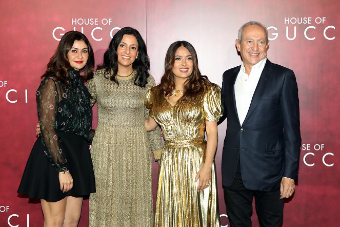 A Gucci-ház - Rendezvények - UK Premiere Of "House of Gucci" at Odeon Luxe Leicester Square on November 09, 2021 in London, England - Salma Hayek
