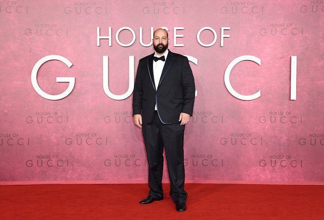 Dom Gucci - Z imprez - UK Premiere Of "House of Gucci" at Odeon Luxe Leicester Square on November 09, 2021 in London, England