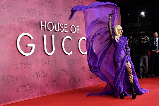 Klan Gucci - Z akcií - UK Premiere Of "House of Gucci" at Odeon Luxe Leicester Square on November 09, 2021 in London, England - Lady Gaga