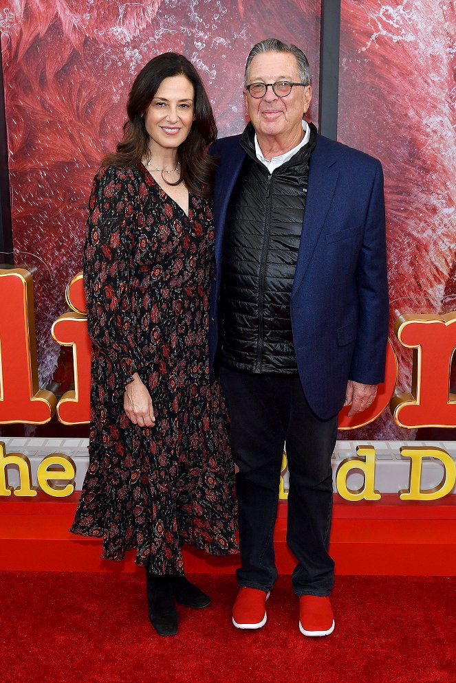 Clifford, el gran perro rojo - Eventos - New York Special Screening of ’Clifford the Big Red Dog’ at the Scholastic Inc. Headquarters on November 04, 2021 in New York - Iole Lucchese, Jordan Kerner