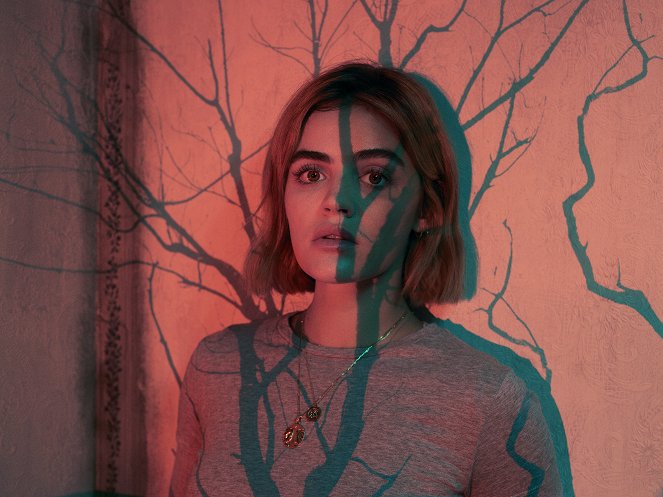 Räsynukke - Promokuvat - Lucy Hale