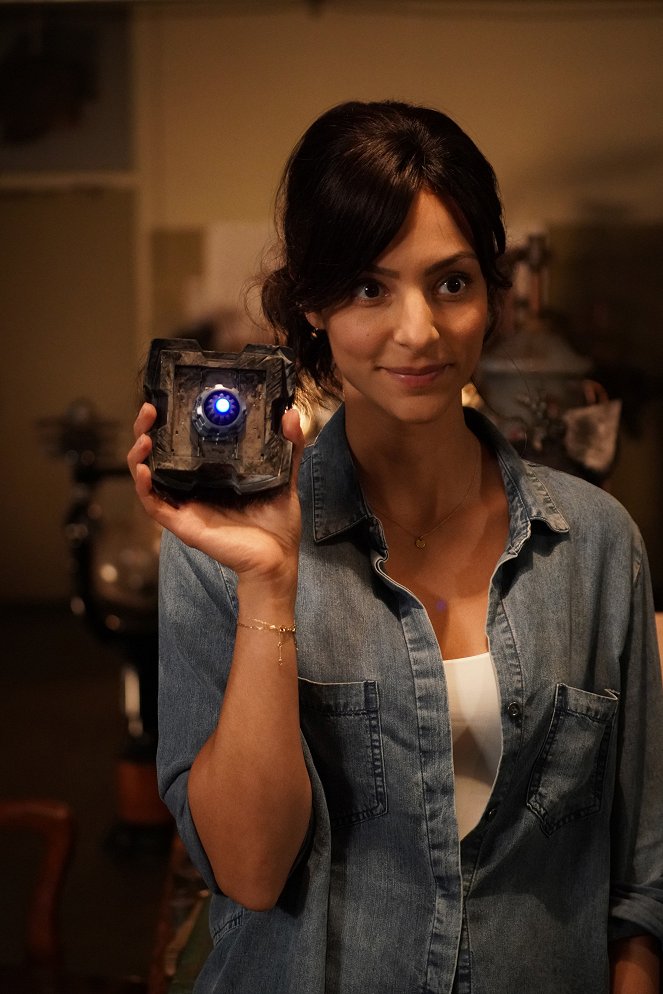 Legends of Tomorrow - It's a Mad, Mad, Mad, Mad Scientist - Photos - Tala Ashe