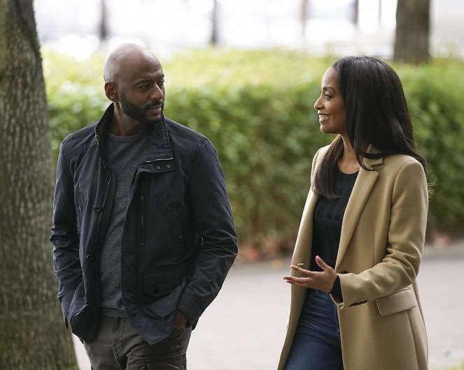A Million Little Things - Stay - Van film - Romany Malco, Azie Tesfai