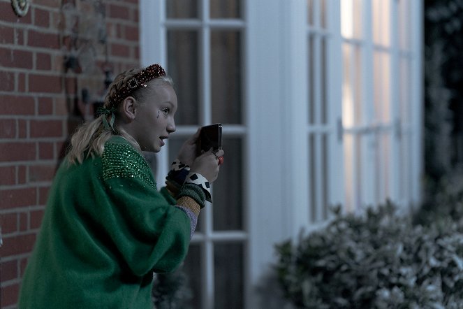 A Christmas Number One - Filmfotos - Helena Zengel