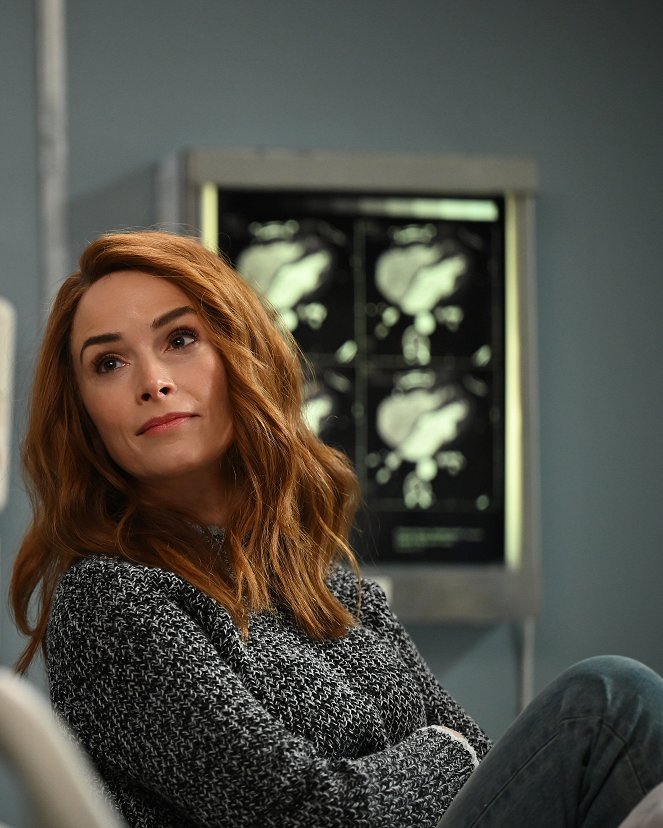 Grey's Anatomy - Every Day Is a Holiday (With You) - Photos - Abigail Spencer