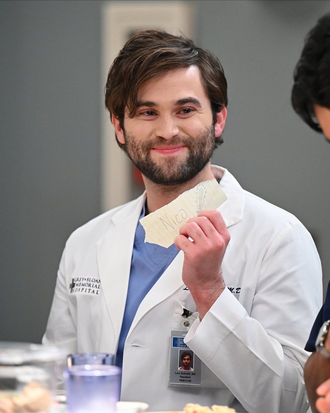 Grey's Anatomy - Season 18 - Every Day Is a Holiday (With You) - Van film - Jake Borelli
