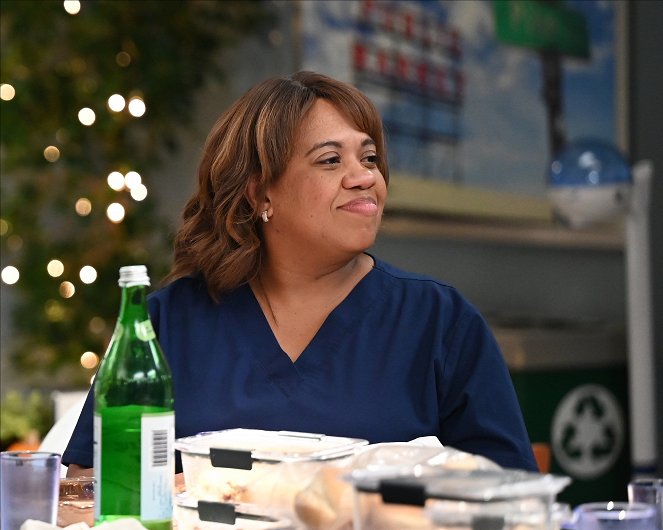Grey's Anatomy - Every Day Is a Holiday (With You) - Van film - Chandra Wilson