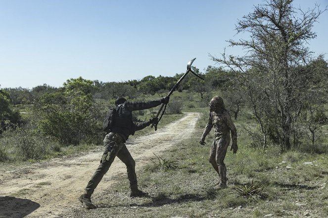 Fear the Walking Dead - Season 7 - Breathe with Me - Photos