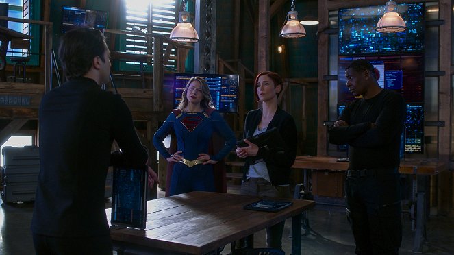 Supergirl - Still I Rise - Photos - Melissa Benoist, Chyler Leigh, David Harewood