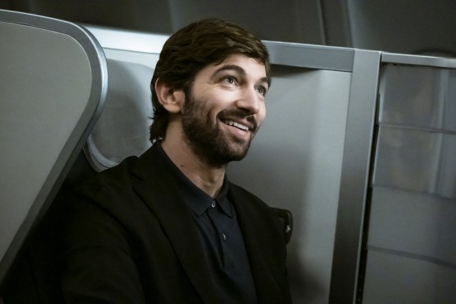 A légikísérő - In Case of Emergency - Filmfotók - Michiel Huisman