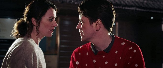 Lost at Christmas - Weihnachtsliebe wider Willen - Filmfotos - Natalie Clark, Kenny Boyle