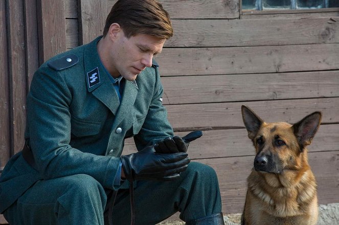 Shepherd: The Story of a Jewish Dog - Do filme