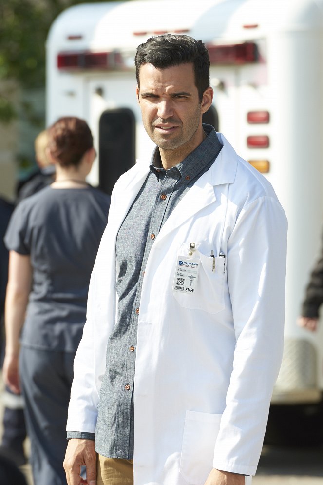 Saving Hope - Heart of Stone - Photos