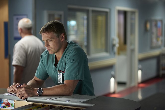 Saving Hope - Can't You Hear Me Knocking? - Filmfotos
