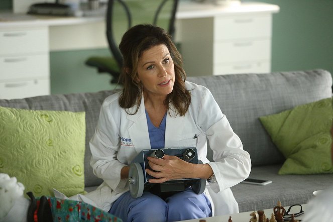 Saving Hope - All Down the Line - Do filme