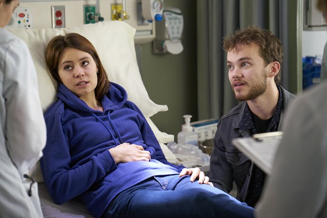 Saving Hope - Torn and Frayed - Filmfotók