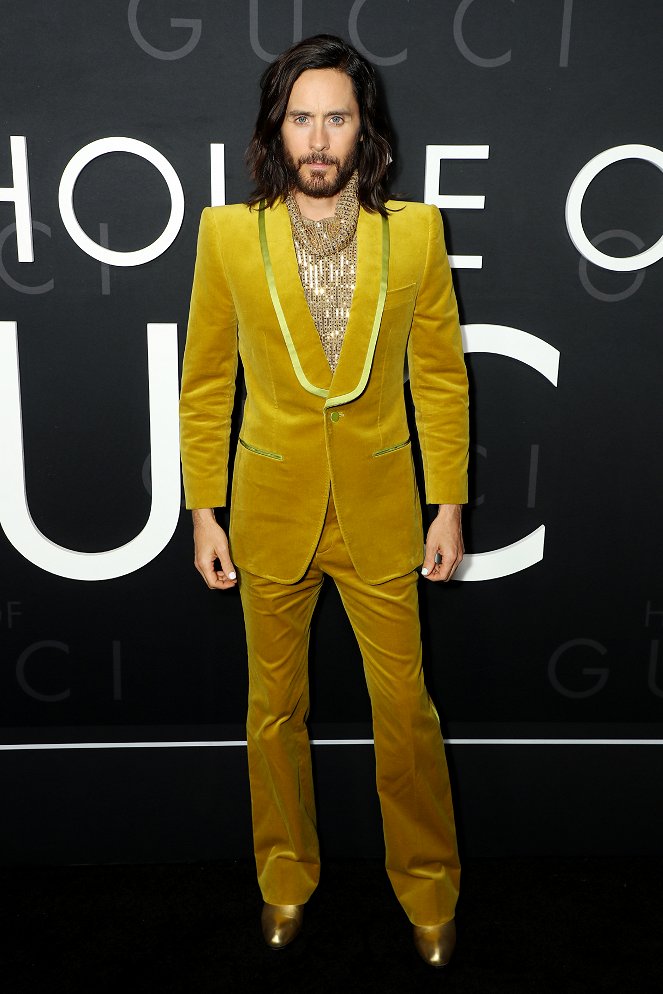 Klan Gucci - Z akcií - New York Premiere of "House of Gucci" on November 16, 2021 - Jared Leto