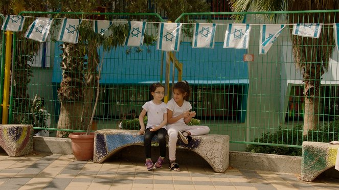 Kinder der Hoffnung - Kuvat elokuvasta