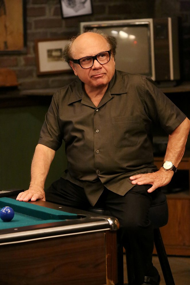 It's Always Sunny in Philadelphia - Old Lady House: A Situation Comedy - Do filme - Danny DeVito