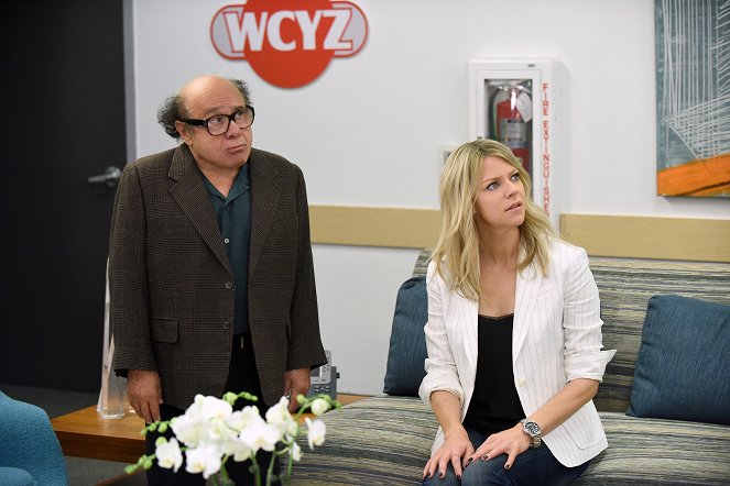 Elämää Philadelphiassa - Brändipainajainen - Kuvat elokuvasta - Danny DeVito, Kaitlin Olson