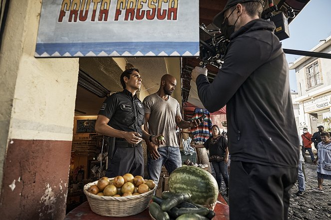 S.W.A.T. - Madrugada - Making of - Jose Maria Aguila, Shemar Moore
