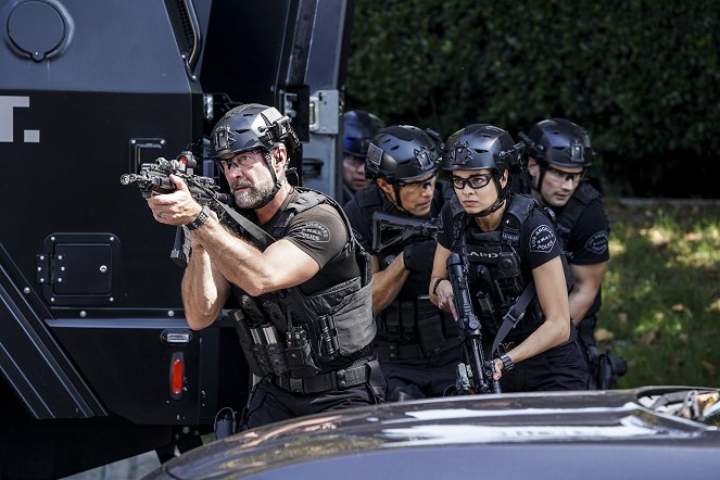 SWAT - Különleges egység - Crisis Actor - Filmfotók - Jay Harrington, Lina Esco