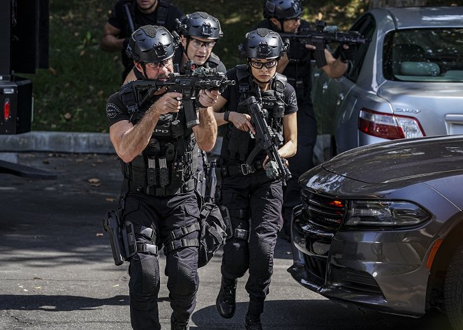 SWAT - Különleges egység - Crisis Actor - Filmfotók - Jay Harrington, Alex Russell, Lina Esco