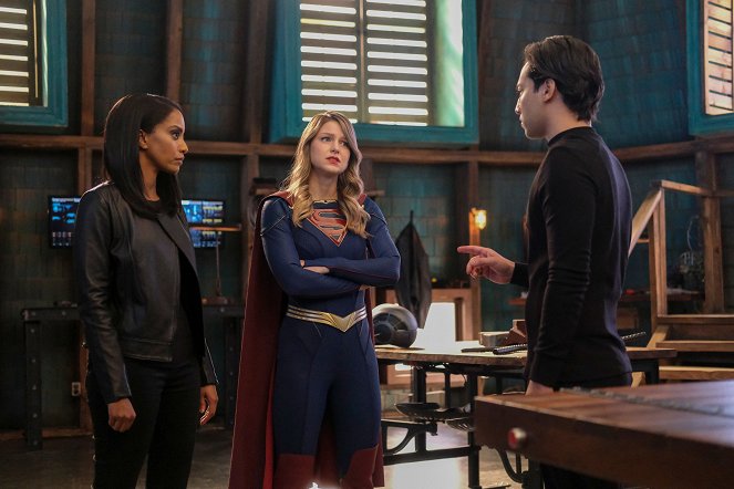 Supergirl - Ein bisschen mehr Gerechtigkeit - Filmfotos - Azie Tesfai, Melissa Benoist, Jesse Rath