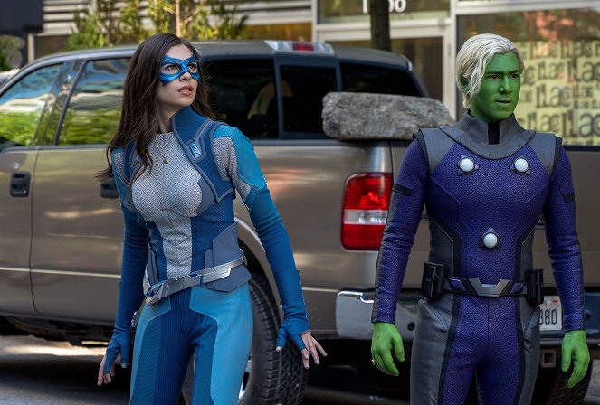 Supergirl - Season 6 - Kara - Photos - Nicole Maines, Jesse Rath